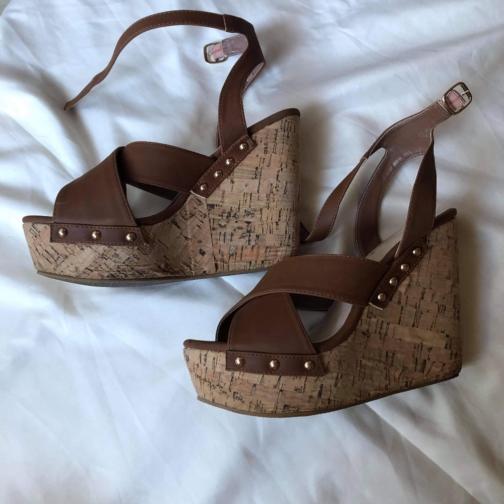 Women's Brown Wedges - Picture 6 of 8